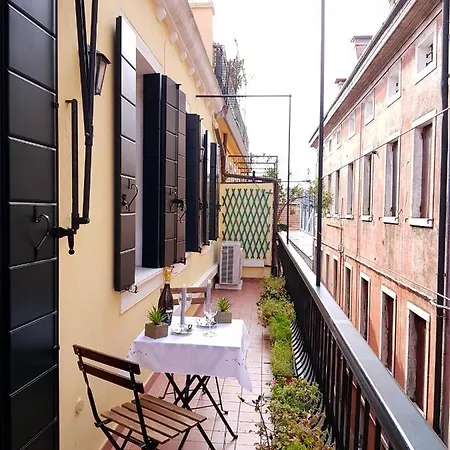 Ca' Dea Gondoea Apartmán *